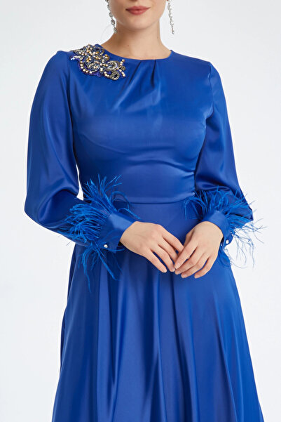 SERPİL A Kesim Çiçek Aplikeli Omuz İşlemeli ve Tüylü Kol Detaylı Saks Elbise 37212