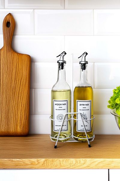 Jenisa 2 Transparent Oil Bottles and White Stands with 750 ml Label - with Fluidizer
