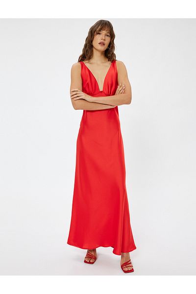 Koton Langes Abendkleid aus Satin – ärmelloses Kleid mit V-Ausschnitt