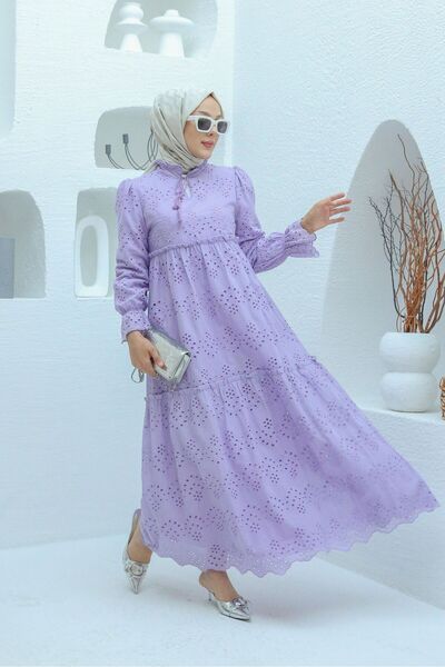 PİNK FLY فستان حجاب طويل مطرز باللون الليلكي - مزين بشراشيب وجلد