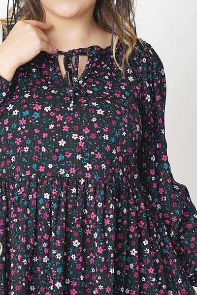 Büyük Moda Φόρεμα με μακρυμάνικο λουλουδάτο σχέδιο