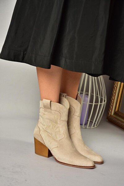 Fox Shoes T296112002 Bej Süet Kalın Topuklu Kadın Bot