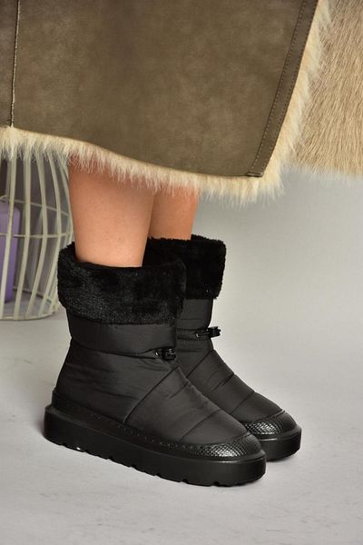 Fox Shoes T 476434004 Dámské kozačky z černé látky