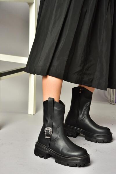 Fox Shoes Τ 267096409   Μαύρες γυναικείες μπότες με χοντρή σόλα