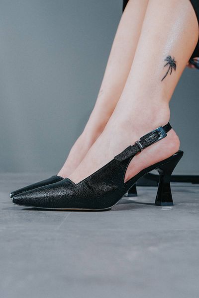 Lizzu Niola Black Sultan - Pantofi cu toc joasă pentru femei cu spatele deschis