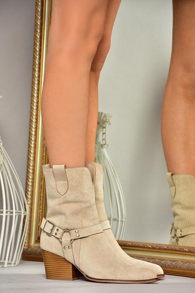 Fox Shoes Τ 296094002   Γυναικείες μπότες με χοντρή σόλα σε μπεζ καστόρι Cowboy Model