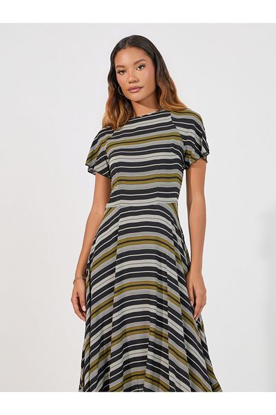 Styli Striped Asymmetric Hem A-Line Maxi Dress