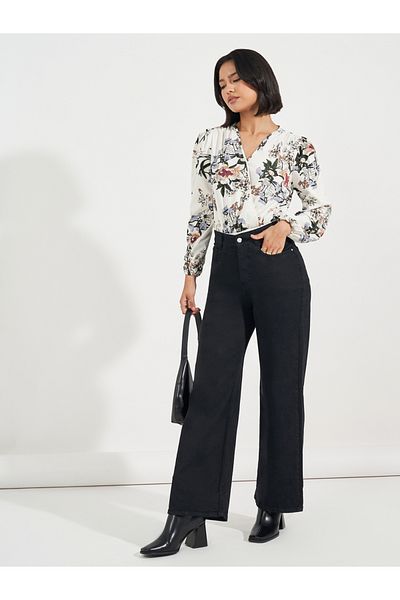 Styli Floral Print V Neck Bodysuit