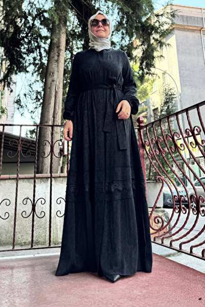 MissWhence معطف حرير أسود مزين بالدانتيل - 36528