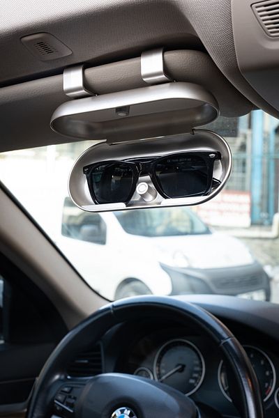 LUNOX Magnetic Glasses Box for Cars
