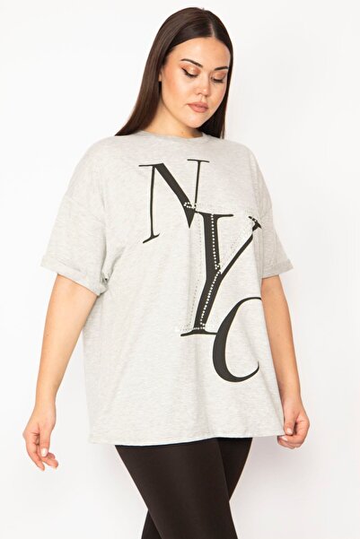 Şans بلوزة نسائية ذات مقاس كبير باللون الرمادي مطبوعة من الأمام 65n29543