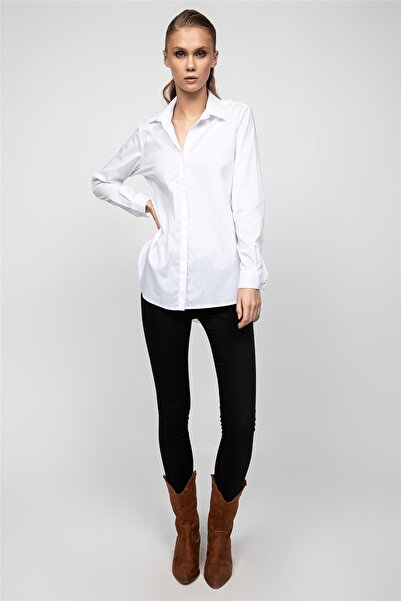 Gils Butik قميص صديقها الأبيض