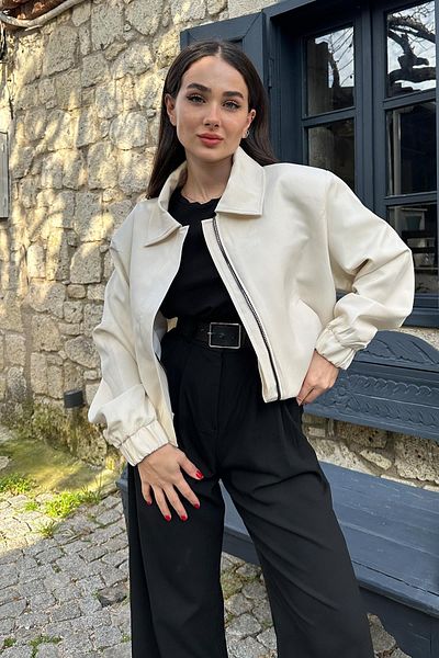 FACETTE Γυναικείο κοντό μπουφάν εκρού με επένδυση