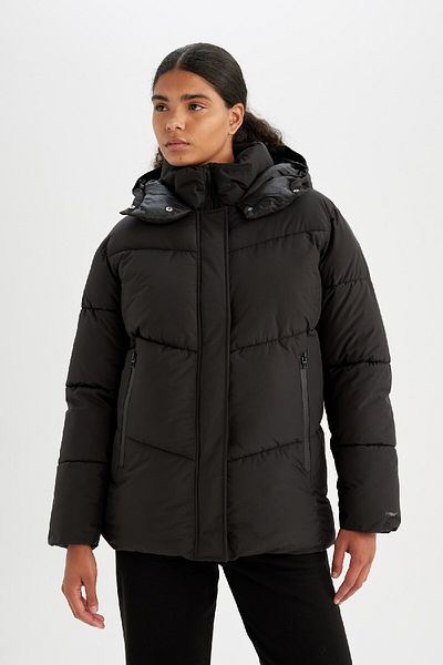DeFacto Fit wasserdichter Fleece-Mantel mit Kapuze – gefüttert und mit Reißverschluss A1553ax24wn