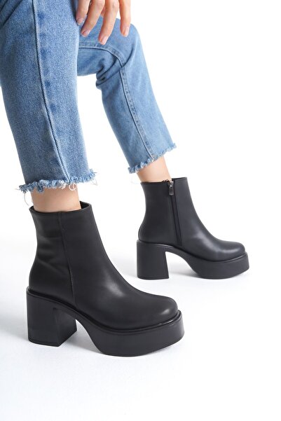 Limeo Γυναικείες κοντές μπότες με ψηλό χοντρό τακούνι και φερμουάρ στο πλάι