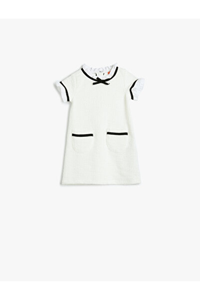 Koton Elbise Fırfır Detaylı Kısa Kollu Yuvarlak Dik Yaka Cep Detaylı