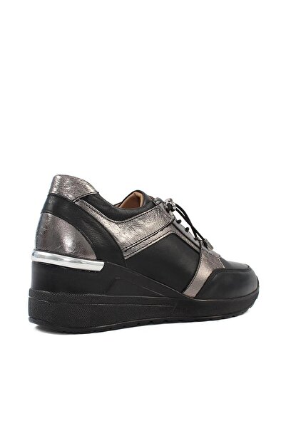 Celal Gültekin Kadın Siyah Dolgu Topuklu Deri Sneaker
