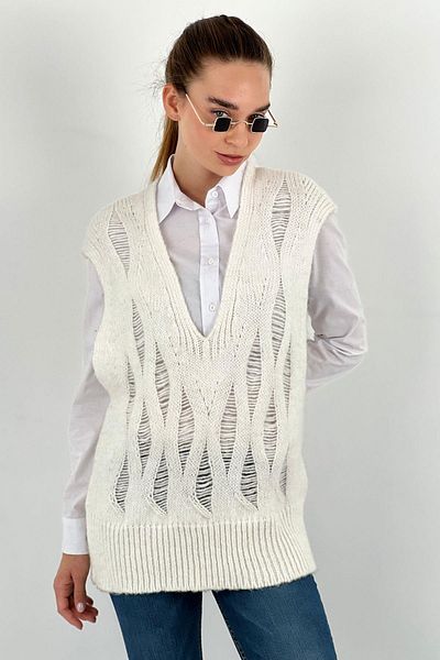 Miss Poem Women's V-Neck Patterned Sleeveless Straps Ecru Basic Knitwear Sweater