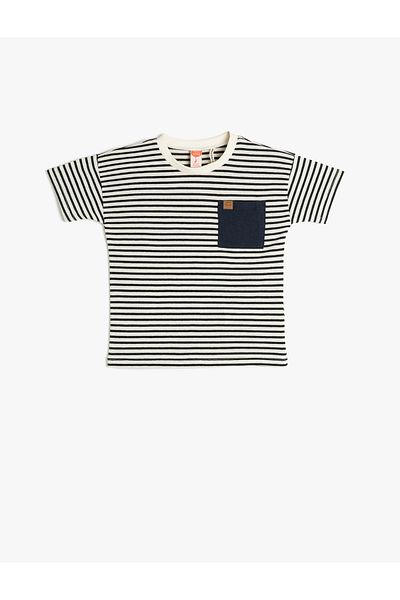 Koton Basic-T-Shirt mit Taschen, detailliertem Rundhalsausschnitt und kurzen Ärmeln