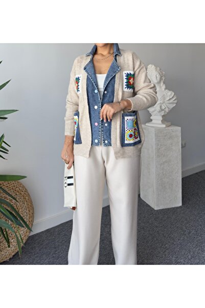 Lavanta Tekstil Бежов кардиган с бродирани джобове и детайли от деним