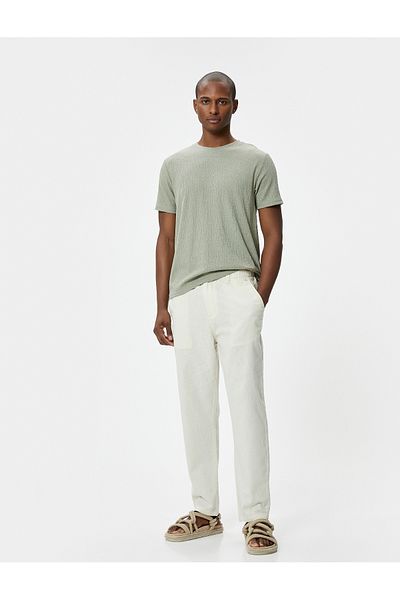 Koton Slim Fit T-shirt Crew Neck με κοντό μανίκι ανάγλυφη