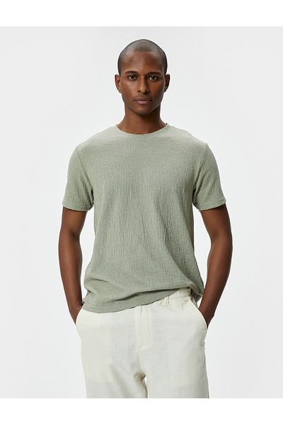 Koton Slim Fit T-shirt Crew Neck με κοντό μανίκι ανάγλυφη