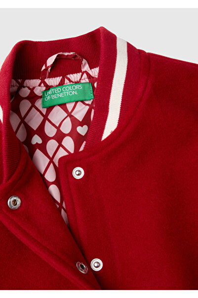 United Colors of Benetton Girl's Red Back Logo Detailed Contrast Color Heart Buttoned Bomber Jacket