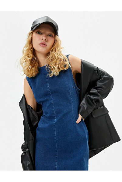 Koton Midi Kot Elbise Kolsuz Slim Fit Bisiklet Yaka Yırtmaç Detaylı Pamuklu