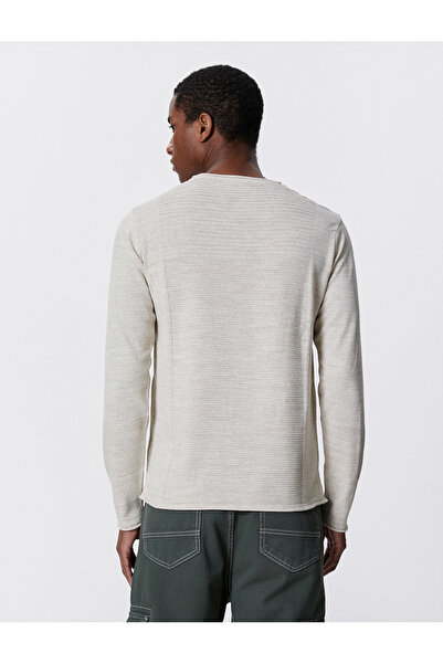 Koton Βασικό Πλεκτό πουλόβερ με ανάγλυφη στρογγυλή λαιμόκοψη, λεπτή εφαρμογή