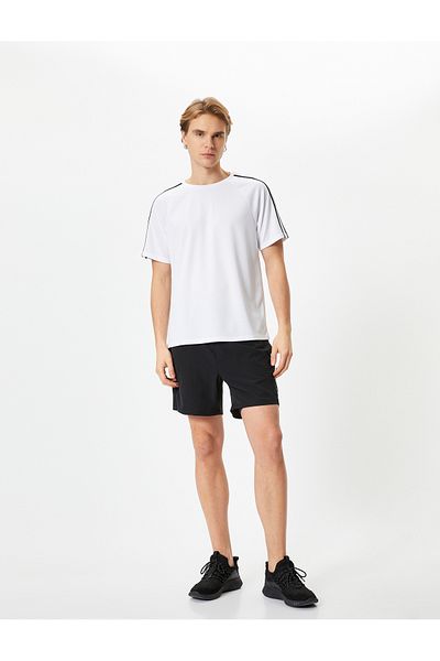 Koton Sport-T-Shirt mit Streifendetail, Rundhalsausschnitt, kurze Ärmel