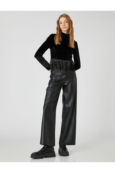 Koton Tricou cu mânecă lungă Crop de catifea cu detaliu ciucuri strălucitor