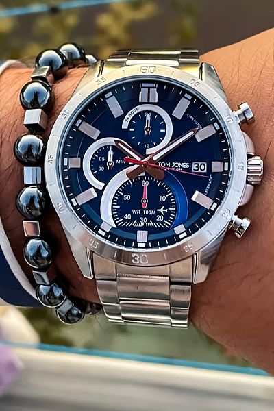 Tom Jones New Season Original Waterproof Men's Wrist Watch and Bracelet with Gift