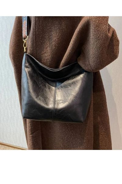 Gloria Settems Black Vintage Women's Shoulder Bag with Column Strap