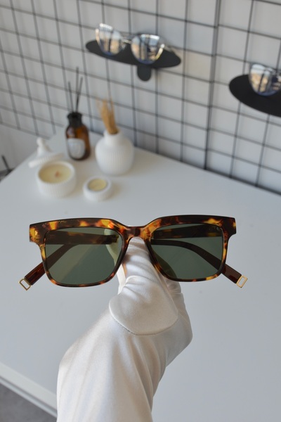 LOOKUP Uv400 Protection Sunglasses - Quality Glass and Frame Hinged