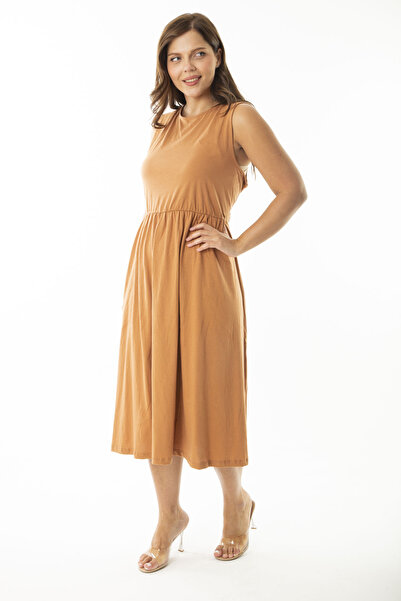 Şans Жіноче велике плаття з еластичним поясом та без рукавів 65N36903