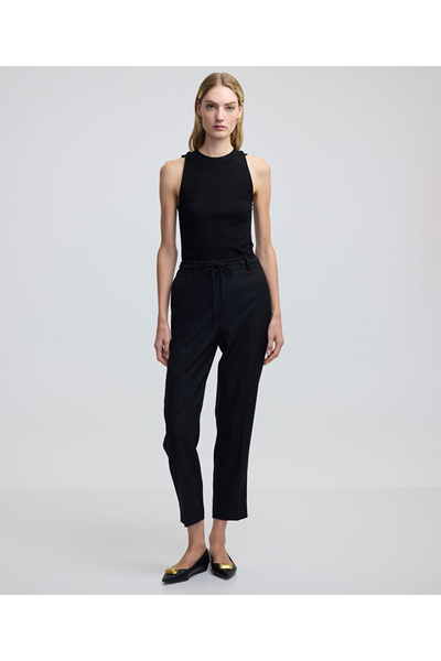 İpekyol İnce kuşaklı drapey fit pantolon