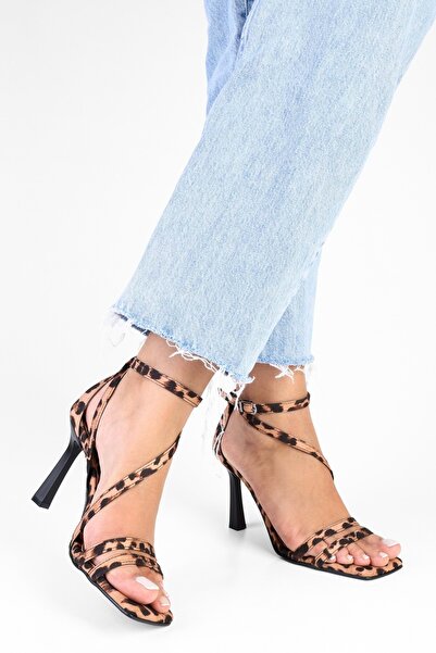 Shoeberry Dámské saténové boty na podpatku Mules Leopard