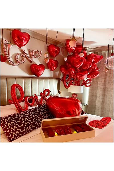 CUGY Romantic Special Occasions Celebration Love Written Red Hearts Birthday Party Celebration Set