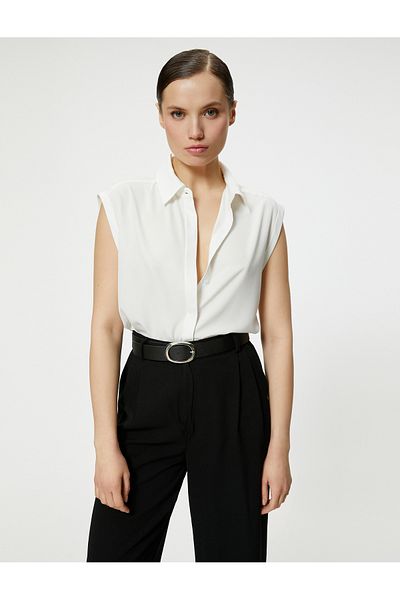 Koton Classic Collar Sleeveless Shirt - Buttoned and Standard Fit