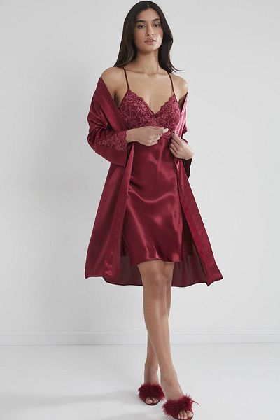 Pierre Cardin Set cămașă de noapte și rochie de damă din dantela din satin - 4050 Roșu Claret