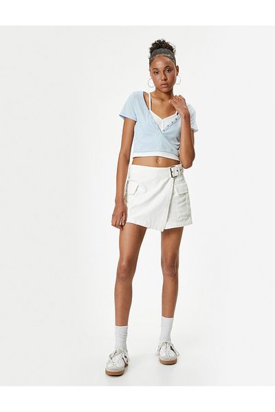 Koton Tricou crop cu decolteu în V - cu mânecă scurtă, cu nasturi