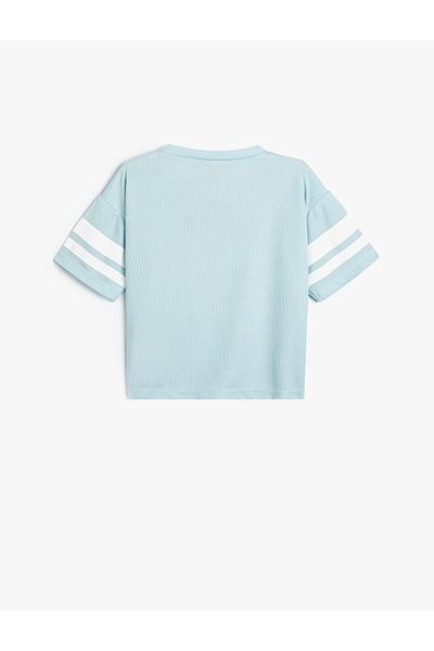 Koton Tricou sport cu mânecă scurtă cu detaliu cu imprimeu blocat - Decolteu