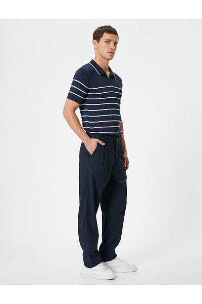 Koton Strukturiertes Strick-T-Shirt mit Polokragen – Kurzarm, normale Passform