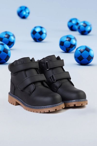 TRENDYOL SHOES حذاء أسود للأولاد الكبار/الصغار من الفيلكرو TAKAW25BO00048