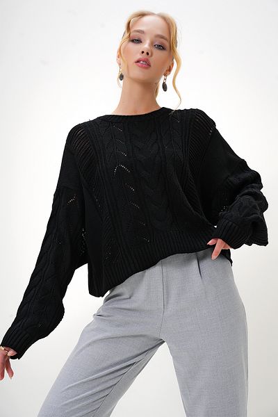 Trend Alaçatı Stili Women's Black Crew Neck Houndstooth Patterned Knitwear Crop Sweater Alc-X13136