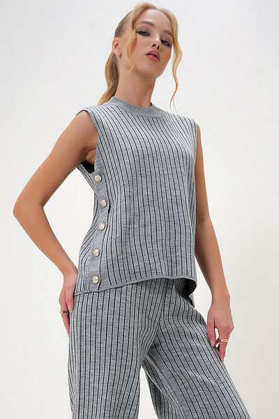 Trend Alaçatı Stili Gray Half Turtleneck Blouse and Palazzo Pants Set - Buttoned Side Detail Alc-X13010