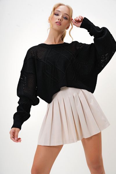 Trend Alaçatı Stili Black Crop Sweater - Crew Neck, Hole Openwork Shoulder Detail, Alc-X13132