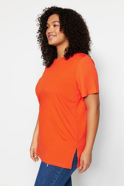 Trendyol Curve Crew Neck Red Boyfriend T-Shirt - 100% Cotton, Slit TBBSS22BF0031