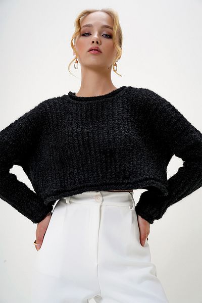 Trend Alaçatı Stili Women's Black Crew Neck Knitwear Crop Thick Sweater Alc-X13135