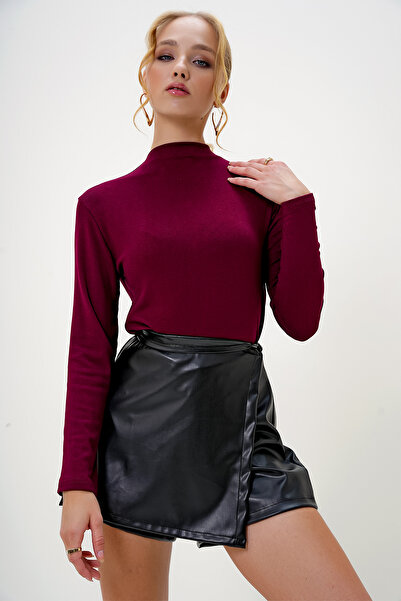 Trend Alaçatı Stili Burgunderrote Damenbluse mit halbem Rollkragen und zwei Fäden ALC-X13037